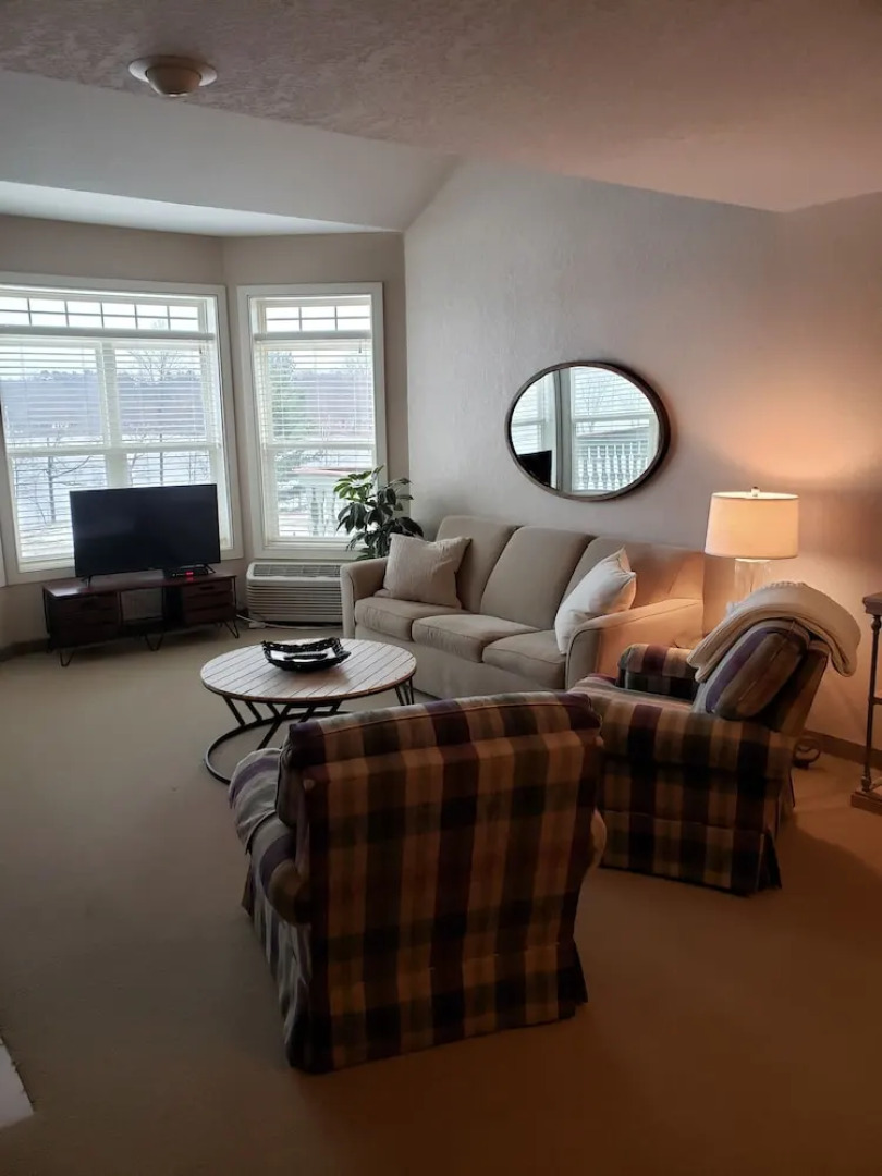 Unit 303 BD/ 2 BA 2 Bedrooms 2 Bathrooms Condo