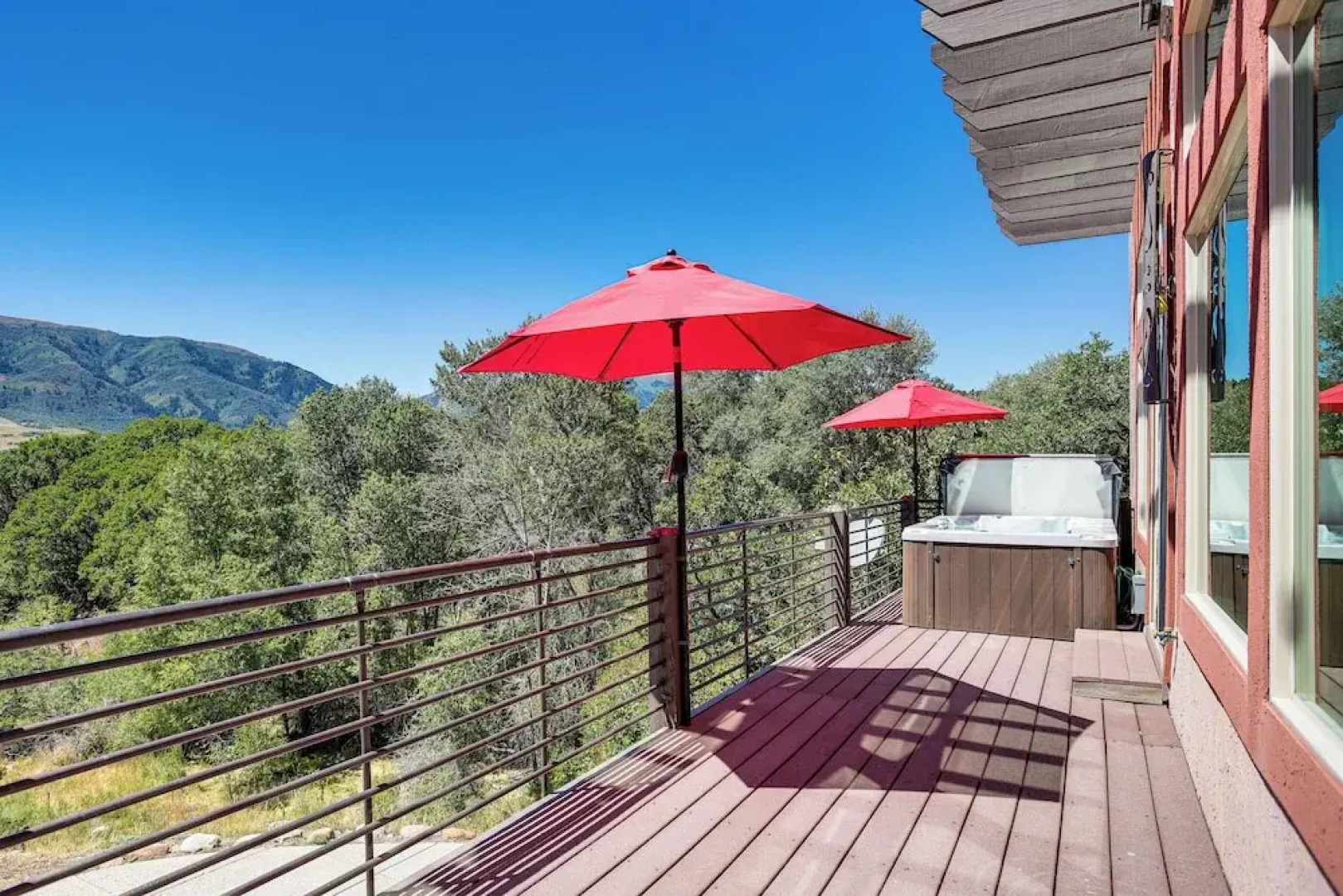 5 Mi to Powder Mtn: Tuscan Mountain Retreat