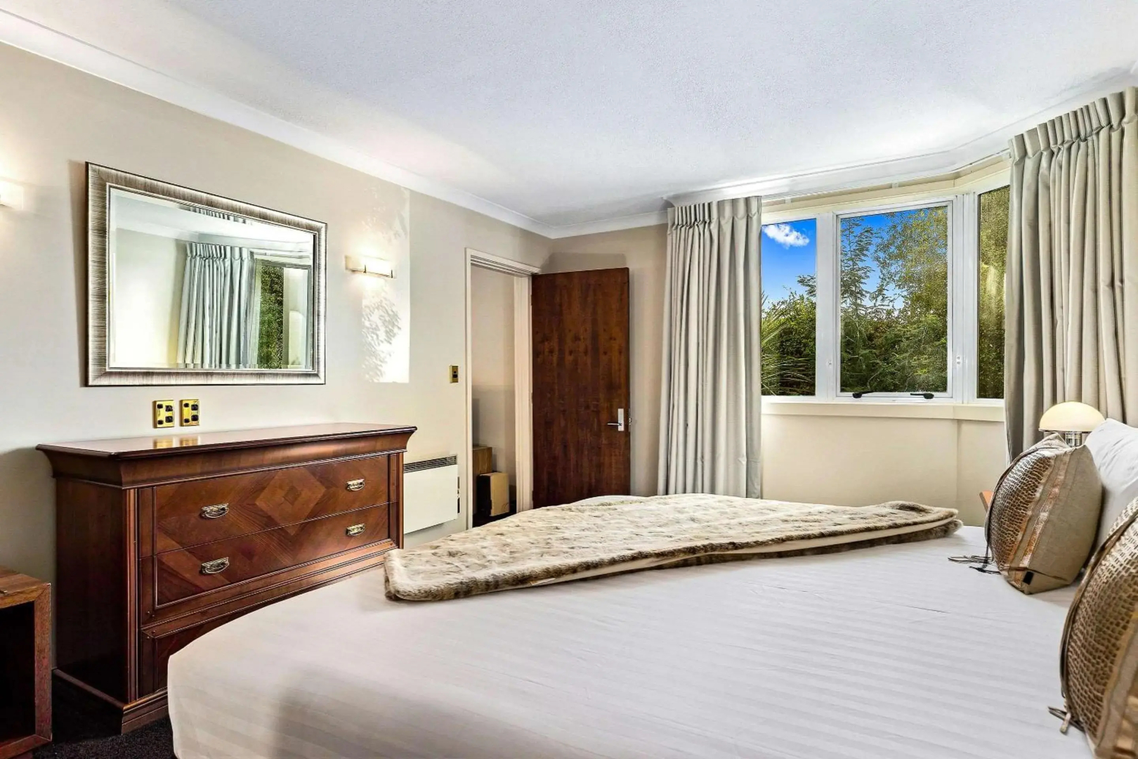 Hotel Elms Christchurch, an Ascend Collection Hotel