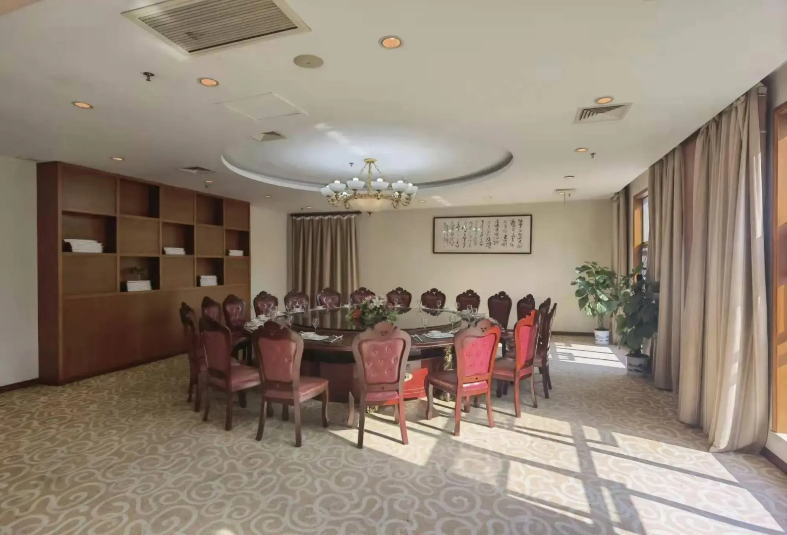 Jiayushan Lake Hot Spring Resort Hotel
