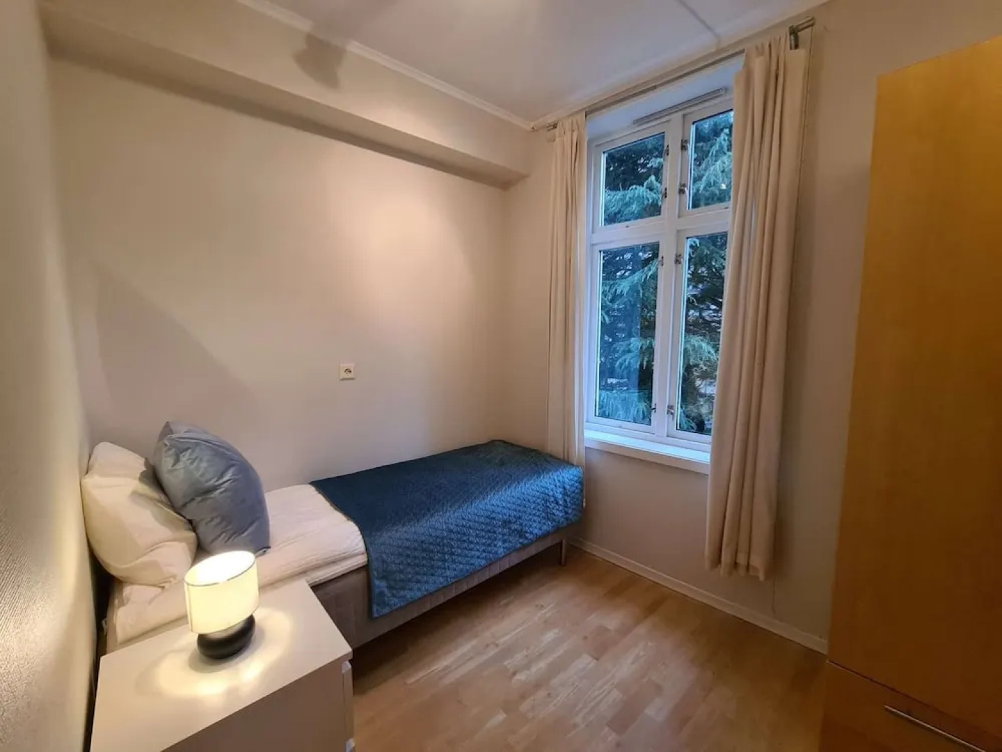 Beautiful 2-bedroom In City Center, With Balcony and Free Parking