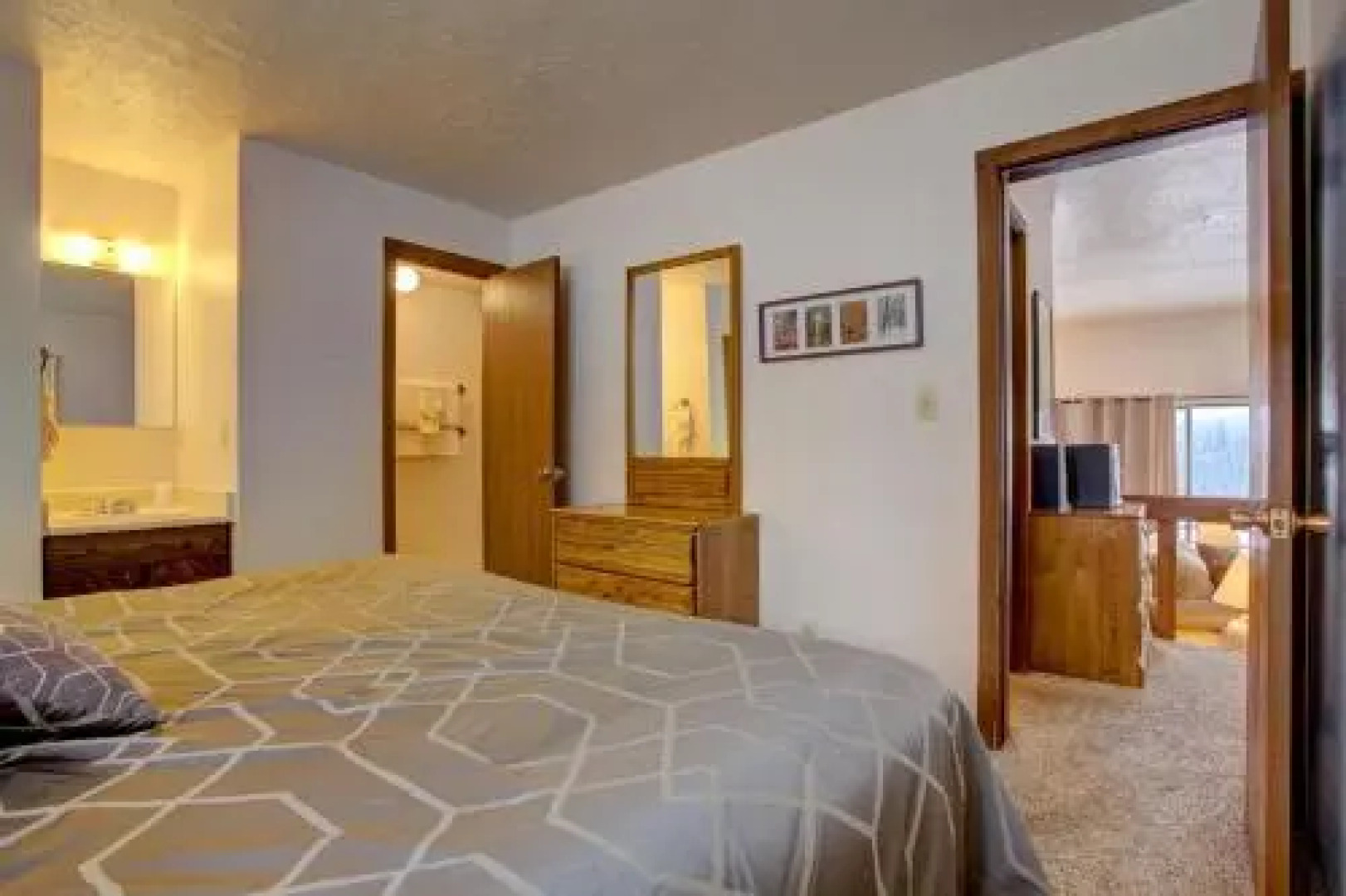Buffalo Ridge Apartment #104-A