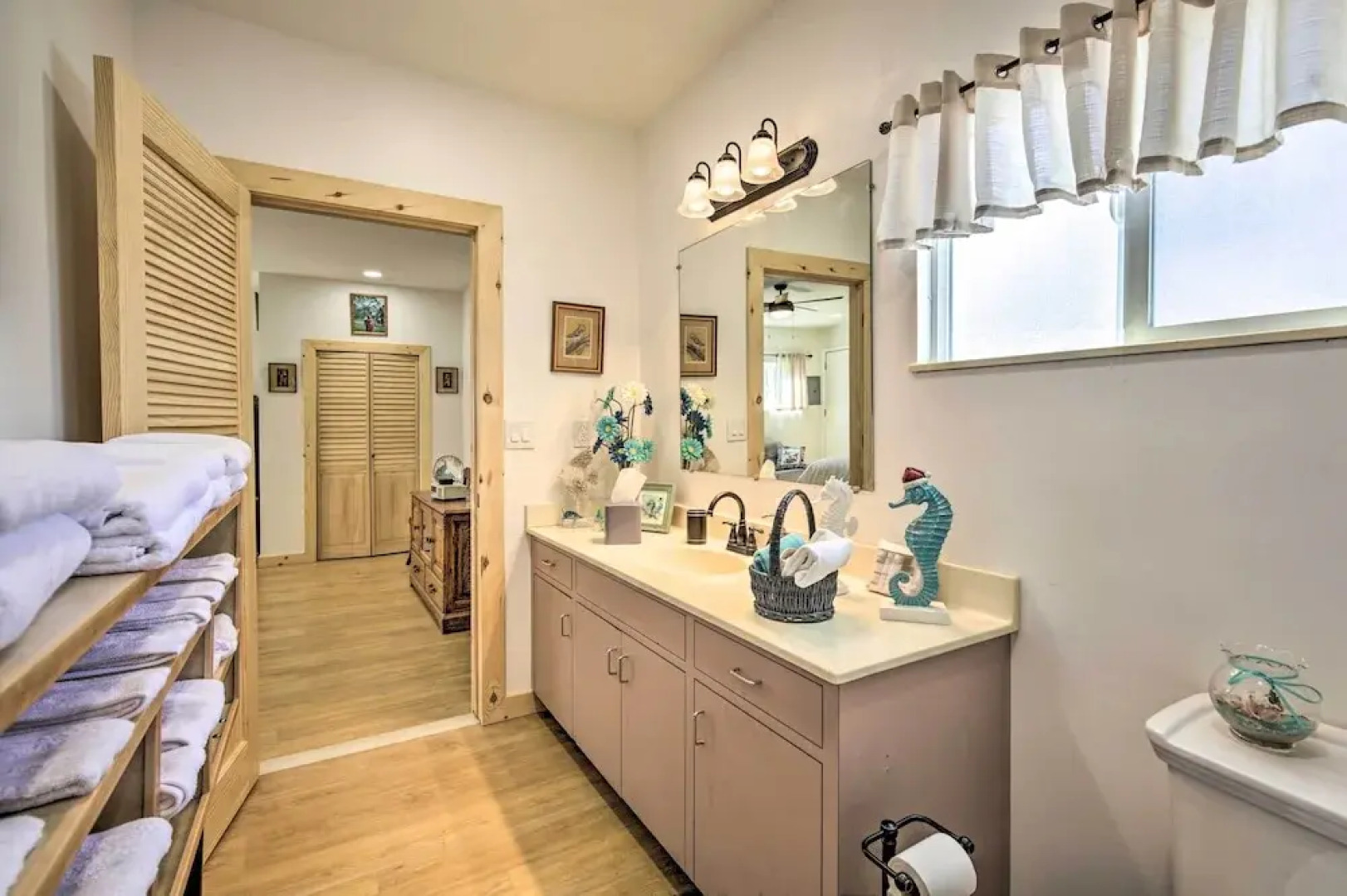 Sunny Bonita Studio ~ 5 Mi to Historic Dtwn!