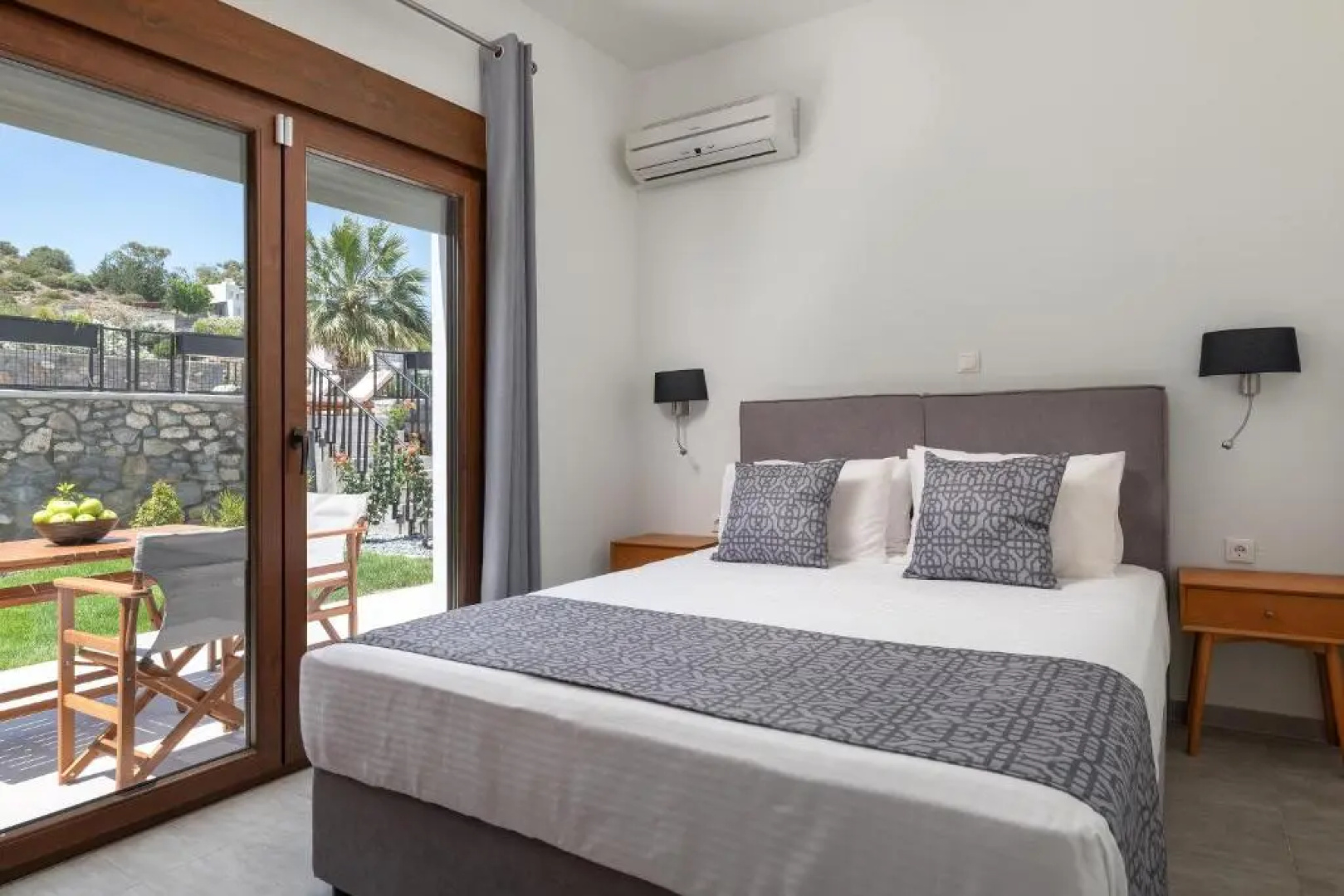 VILLA MARIANI renovated May 2022 ,private pool, sea views , Lindos 10 mins,Beach 3 mins