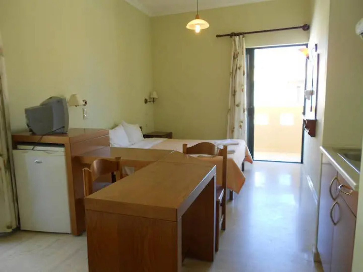 Rea Studios & Apartments