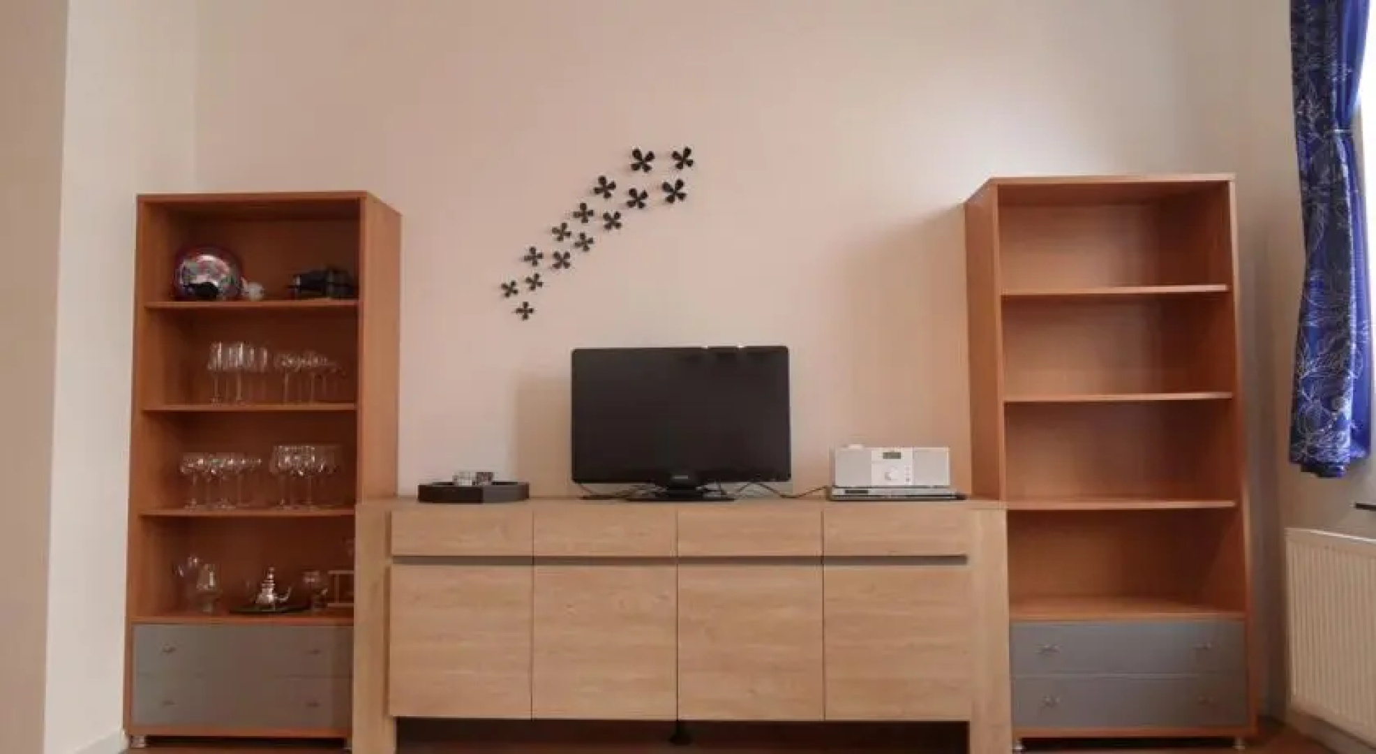 Apartment Tour & Taxis 1
