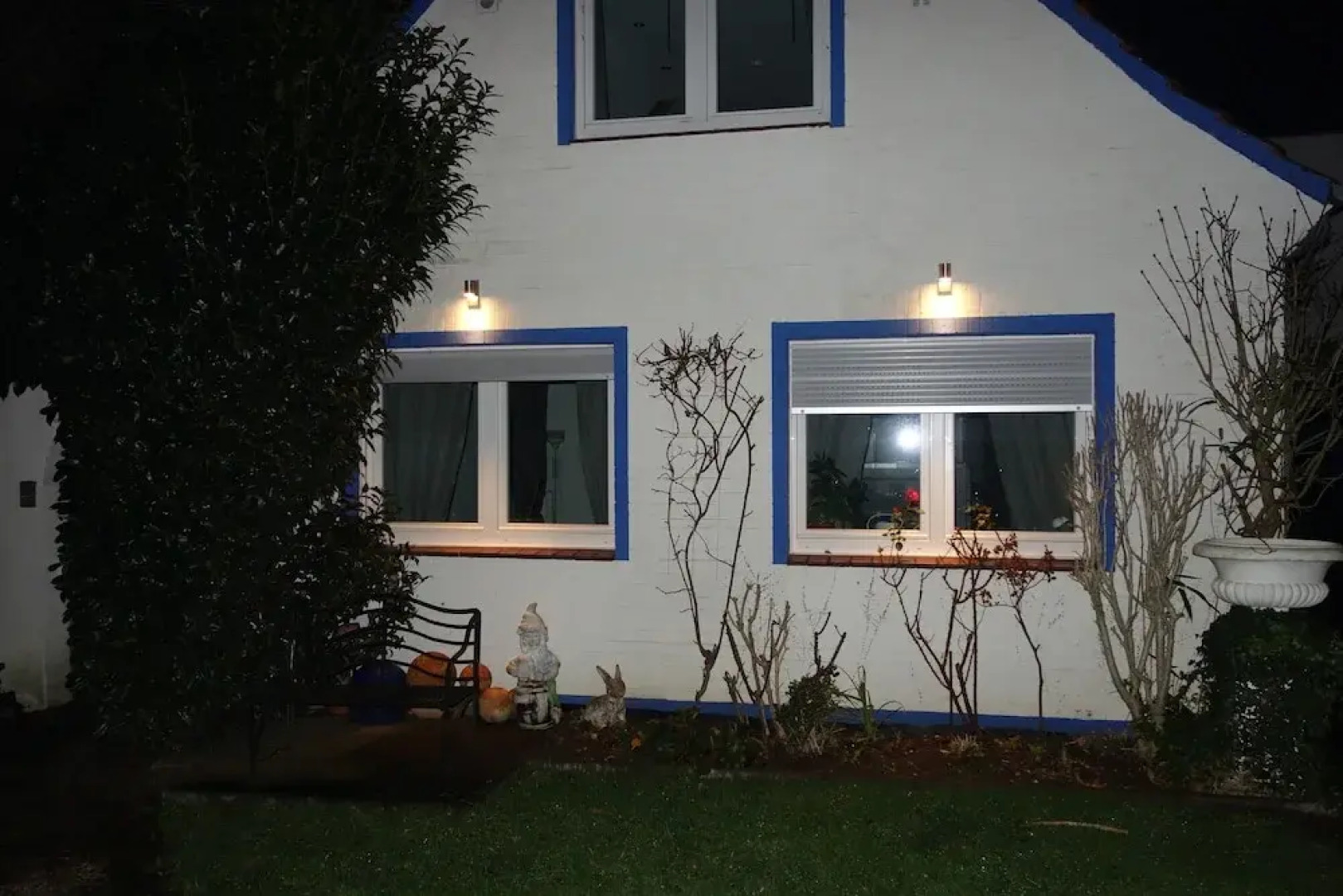 Tolstov-Hotels Large 3 Room Apartment with Garden