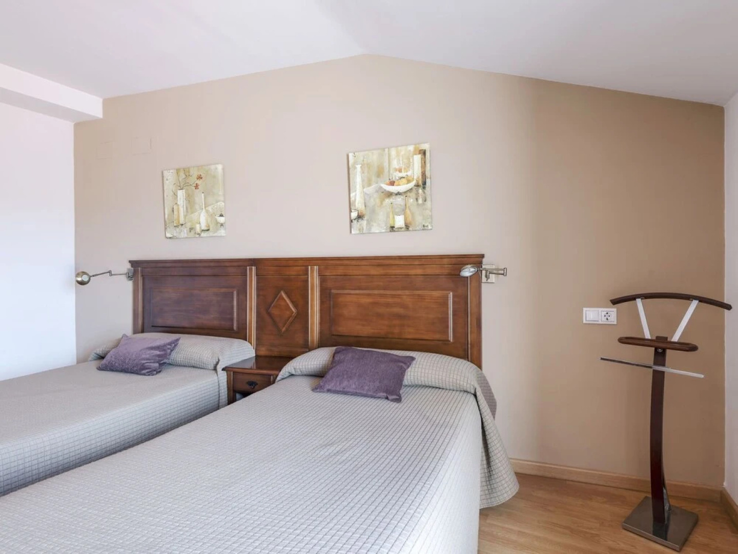 Voguish Apartment in Gudar With Heating