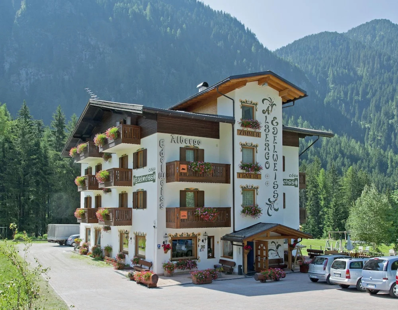 Hotel Cesa Edelweiss