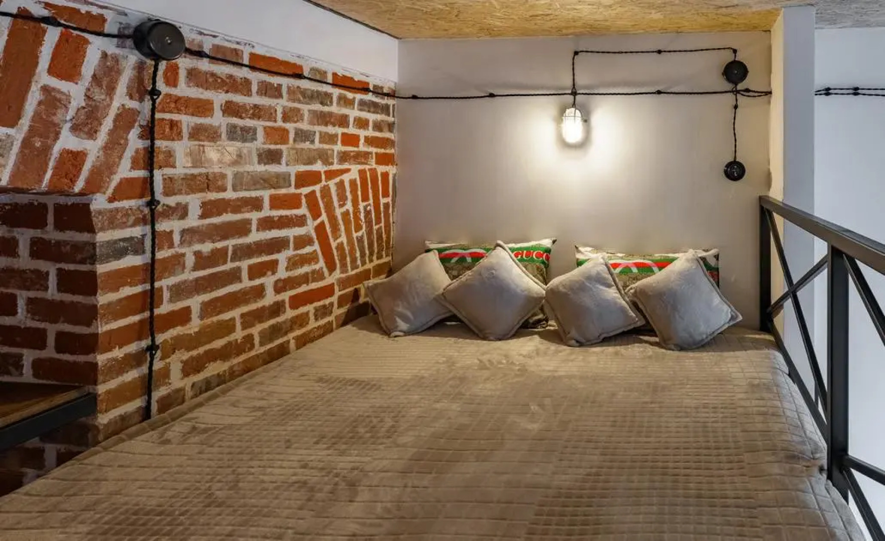 Tolstoy Apart Тургеневская 74