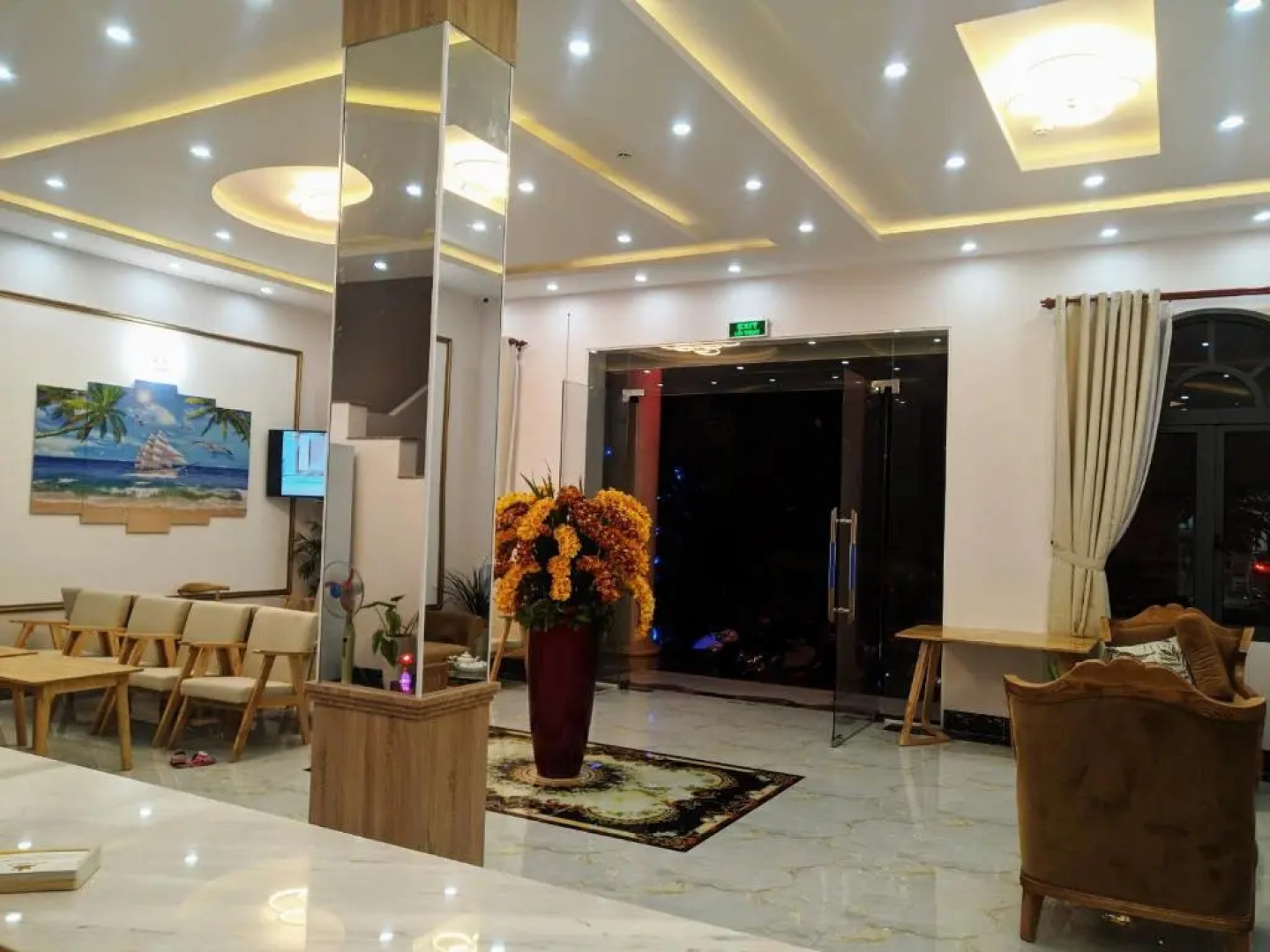 Hoang Gia Hotel Con Đao