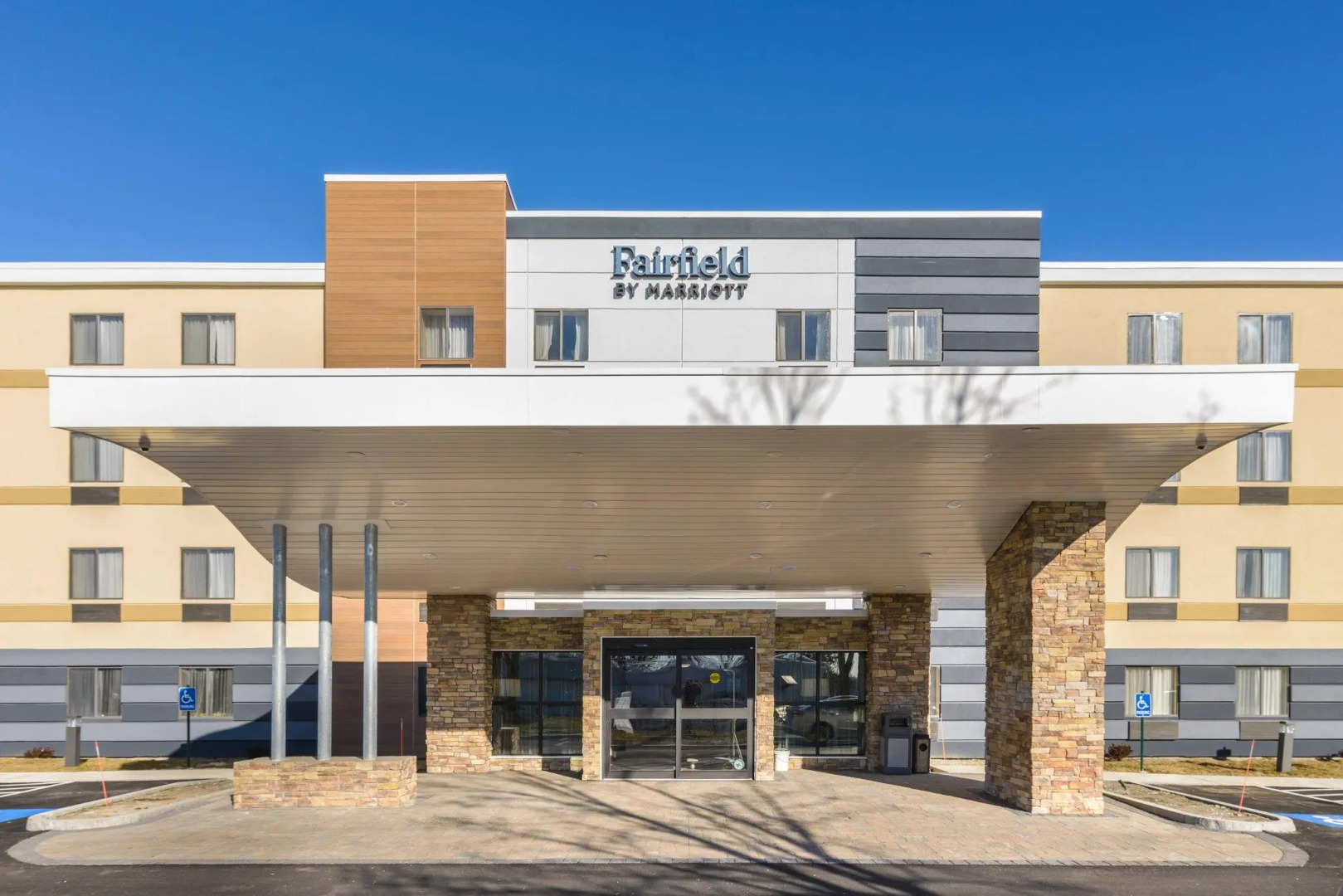 Fairfield Inn by Marriot Manchester-Boston Regional Airport