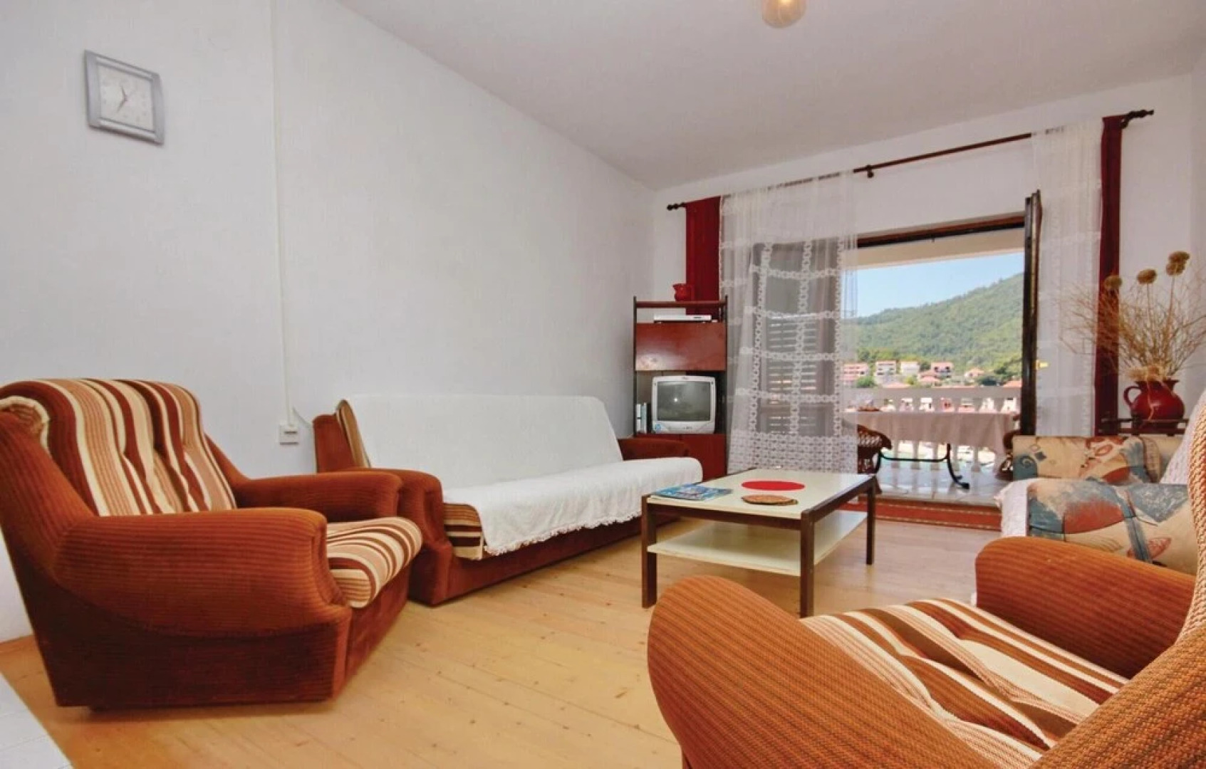 Nice Home in Brna With 3 Bedrooms and Wifi