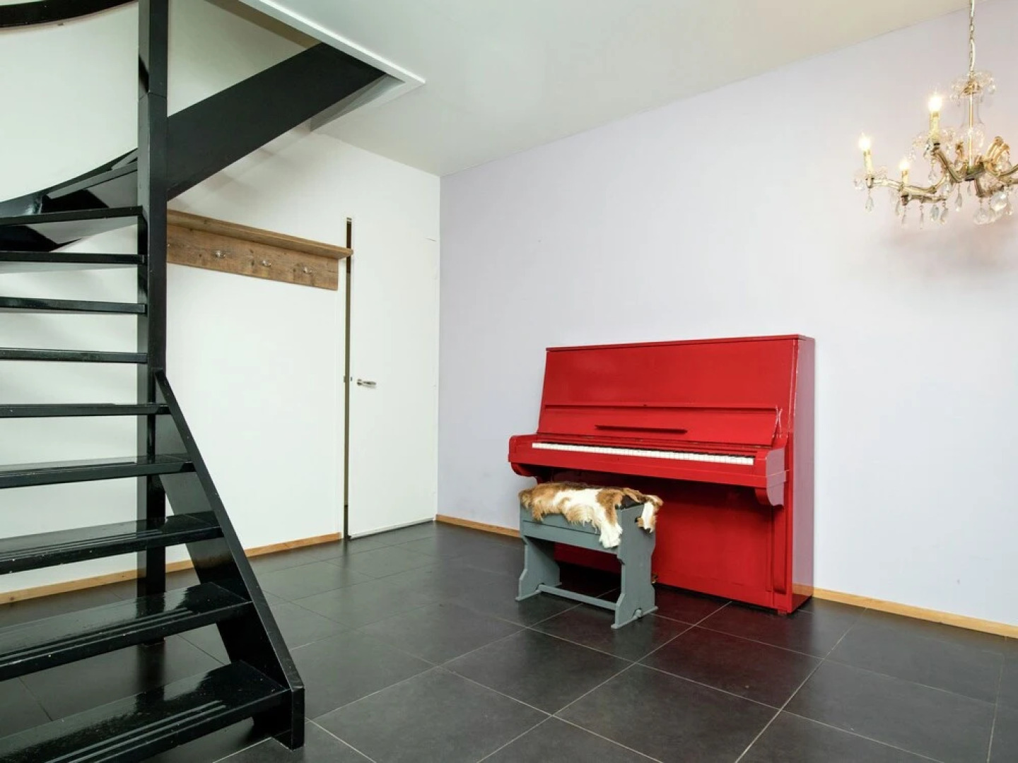 Vibrant Farmhouse near Forest in Heeze-Leende