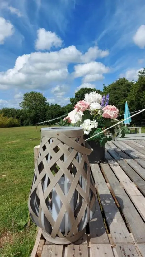 Hopgarden Glamping - Luxury 6m bell tent