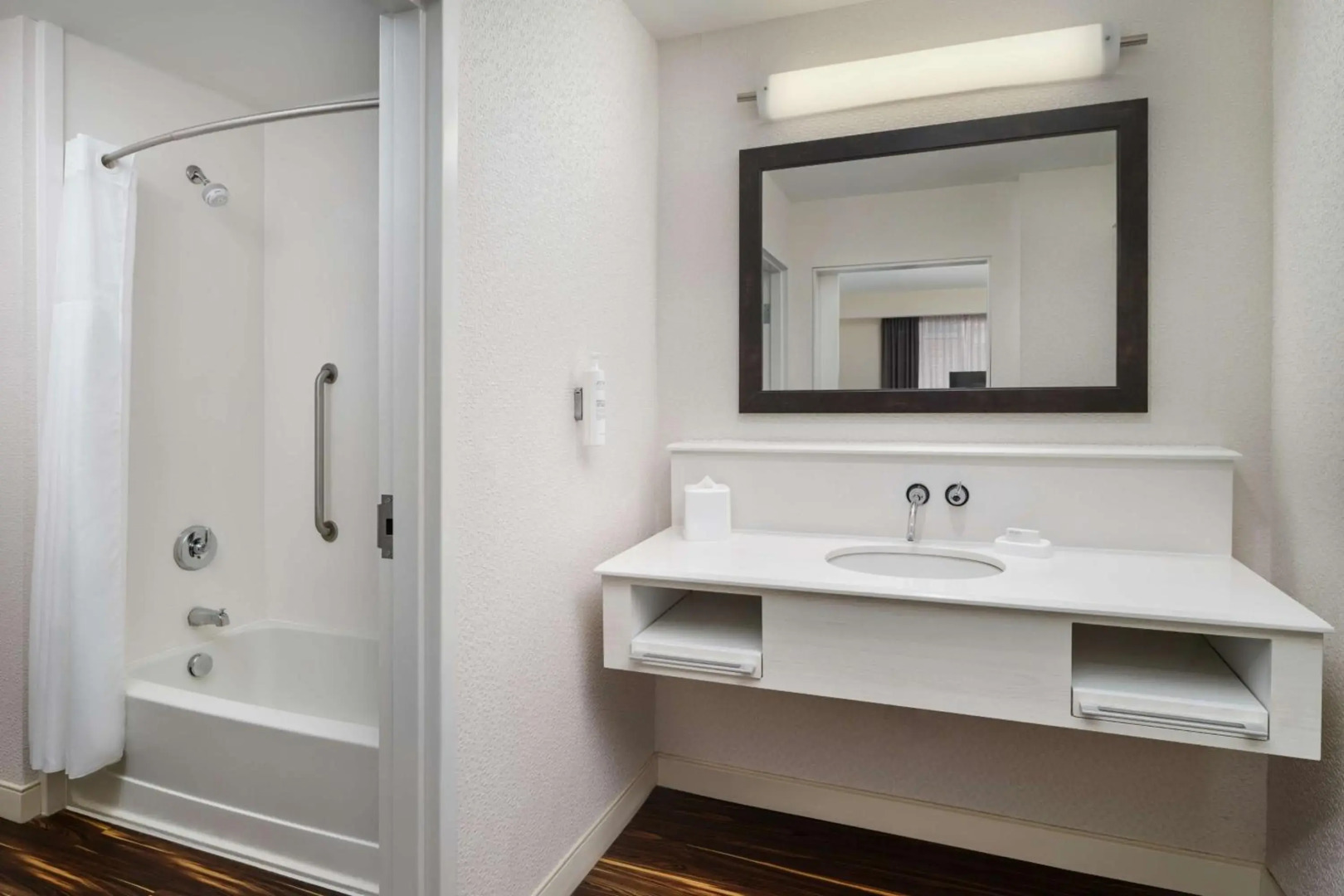 Hampton Inn & Suites Richmond - Downtown