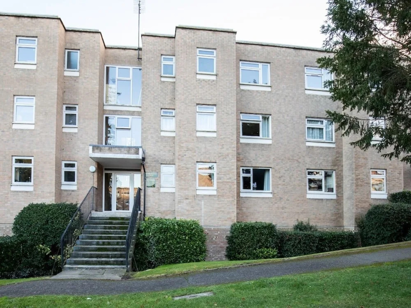 2-bedroom Apartment Woodgrange Court
