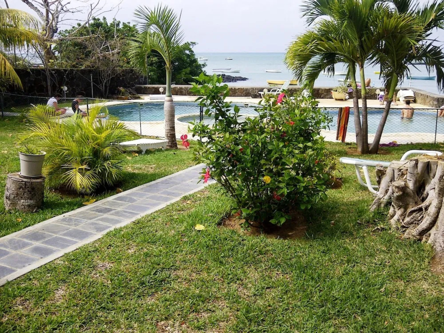 Bungalow for Families and Friends by the sea and Pool - by Feelluxuryholidays