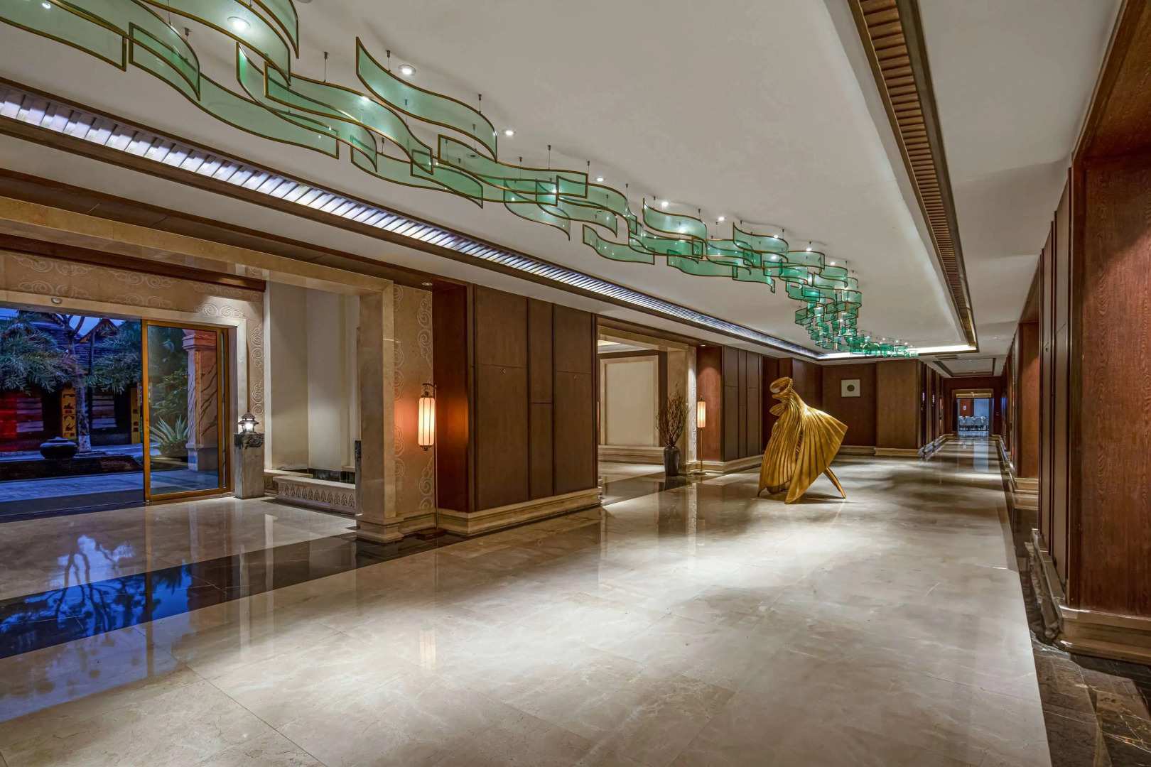 Days Hotel by Wyndham Jinghong Downtown