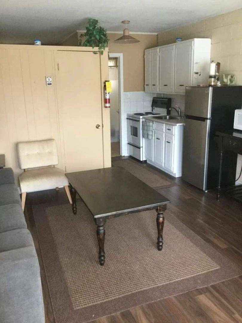 Moore's Mountain Lodge - Moore's Motel