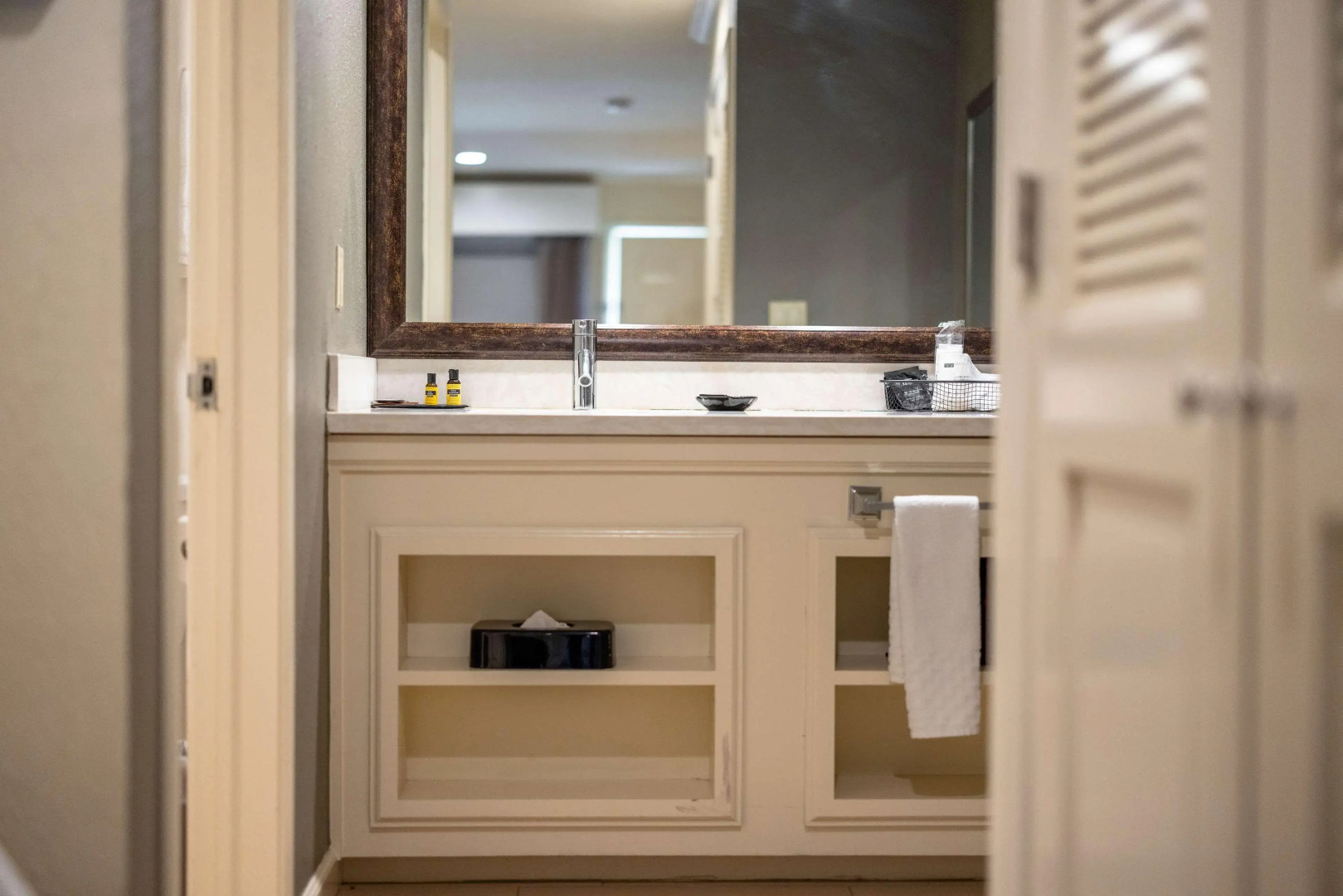 Best Western Plus Dixon Davis