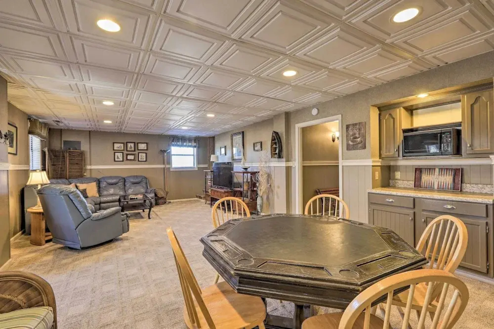 Cozy Caymus Cabin ~ 3 Miles to Callaway Gardens!