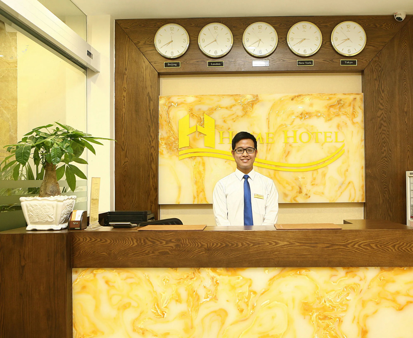 West Lake Home Hotel & Spa