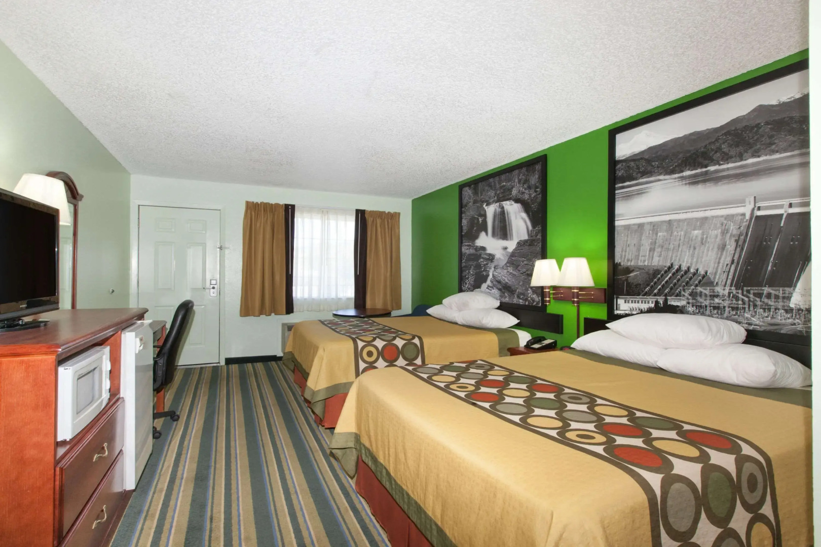 Super 8 by Wyndham Yreka