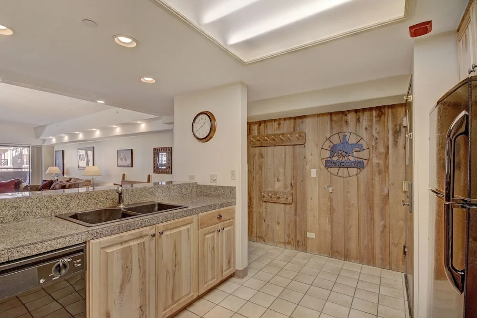 2br  Sleeps 5 - Perfect For Families, At Base Of Peak 5 2 Bedroom Condo by RedAwning