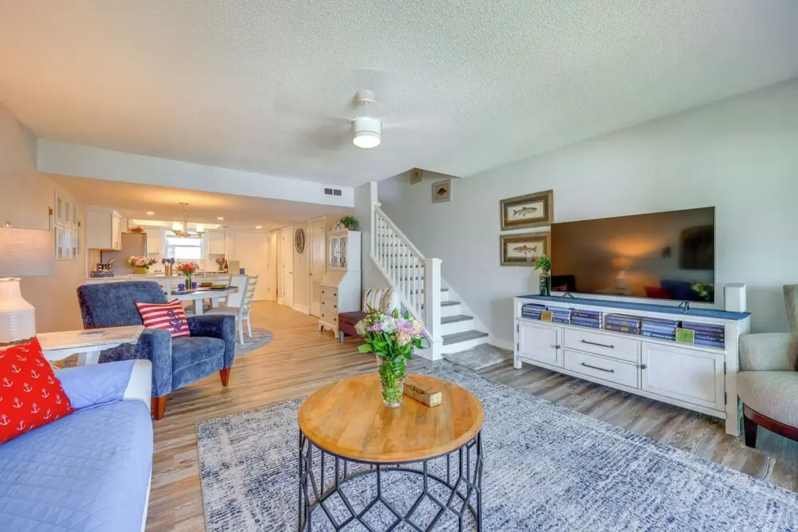 Private Balcony w/ Water Views: Welaka Condo!