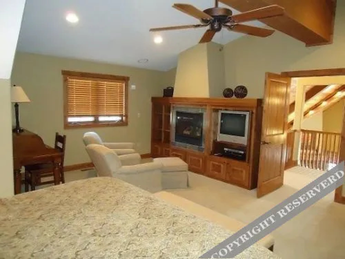 Staircase 14 4 Br Cabin by RedAwning