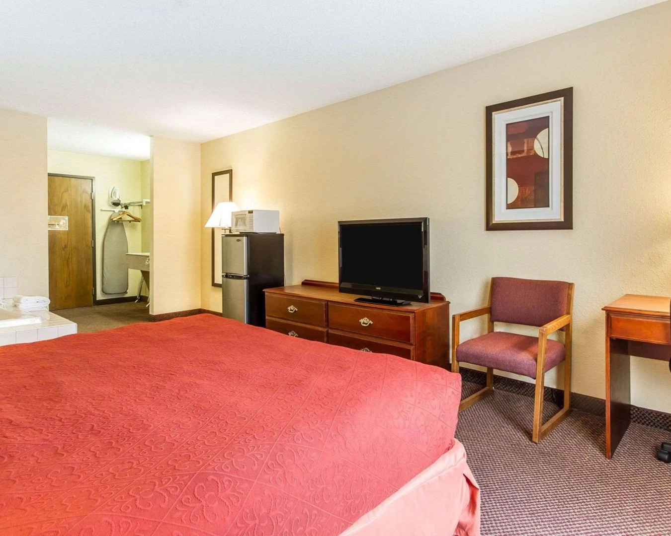 AmericInn by Wyndham Reedsburg