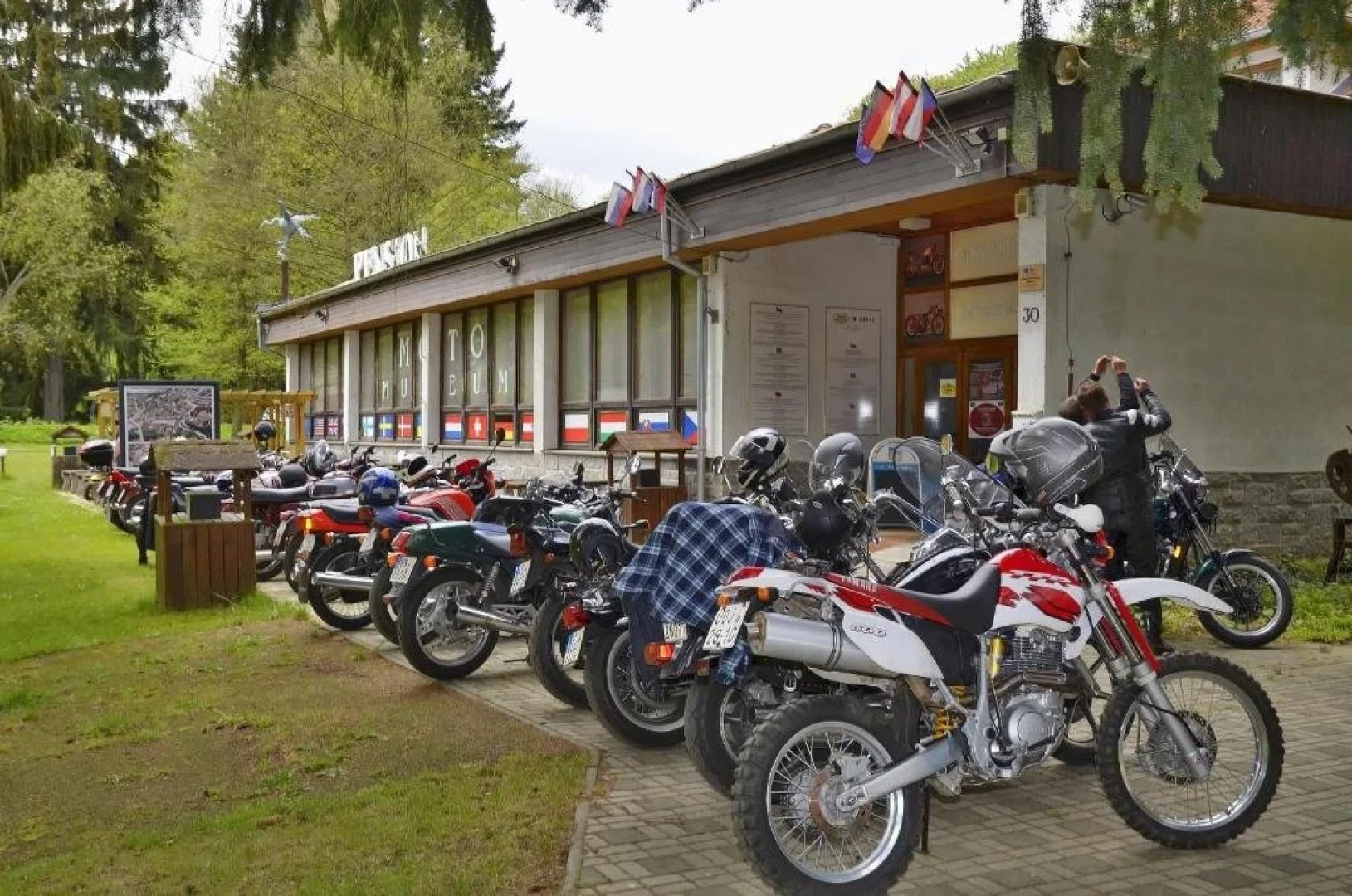 Hotel Konopiste Nova Myslivna