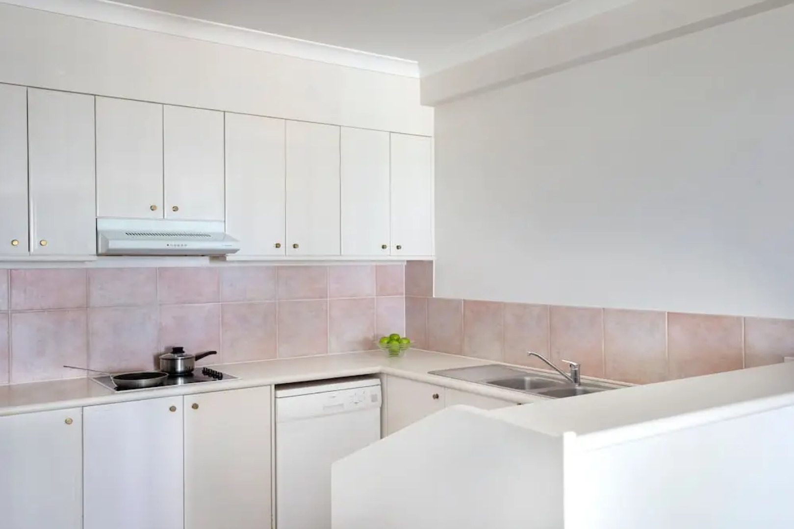 Soul Surfers Paradise 3 Bedroom Beach Apartment