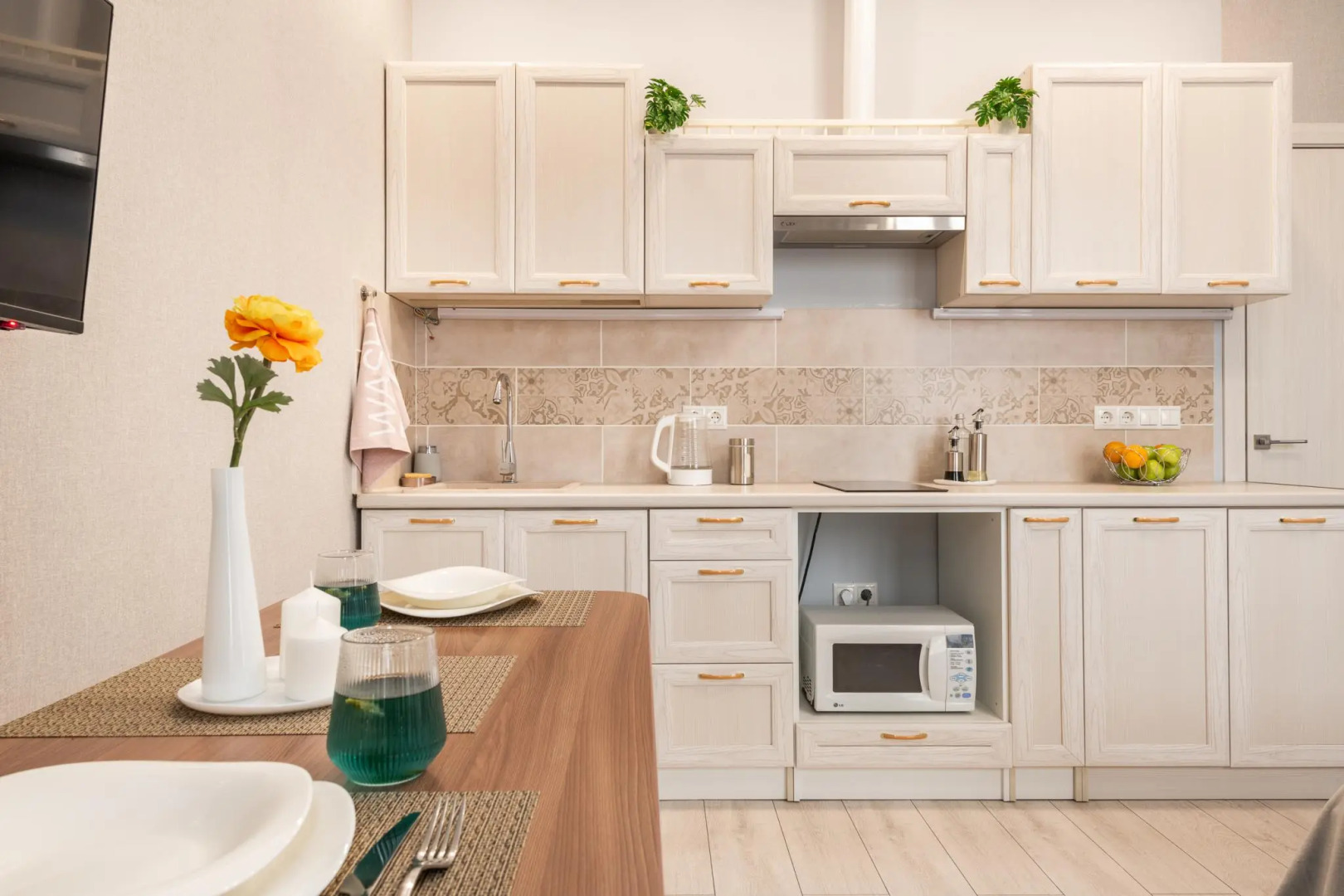 Sunmarine apartments (Санмарин апартментс) на улице Мосфильмовская