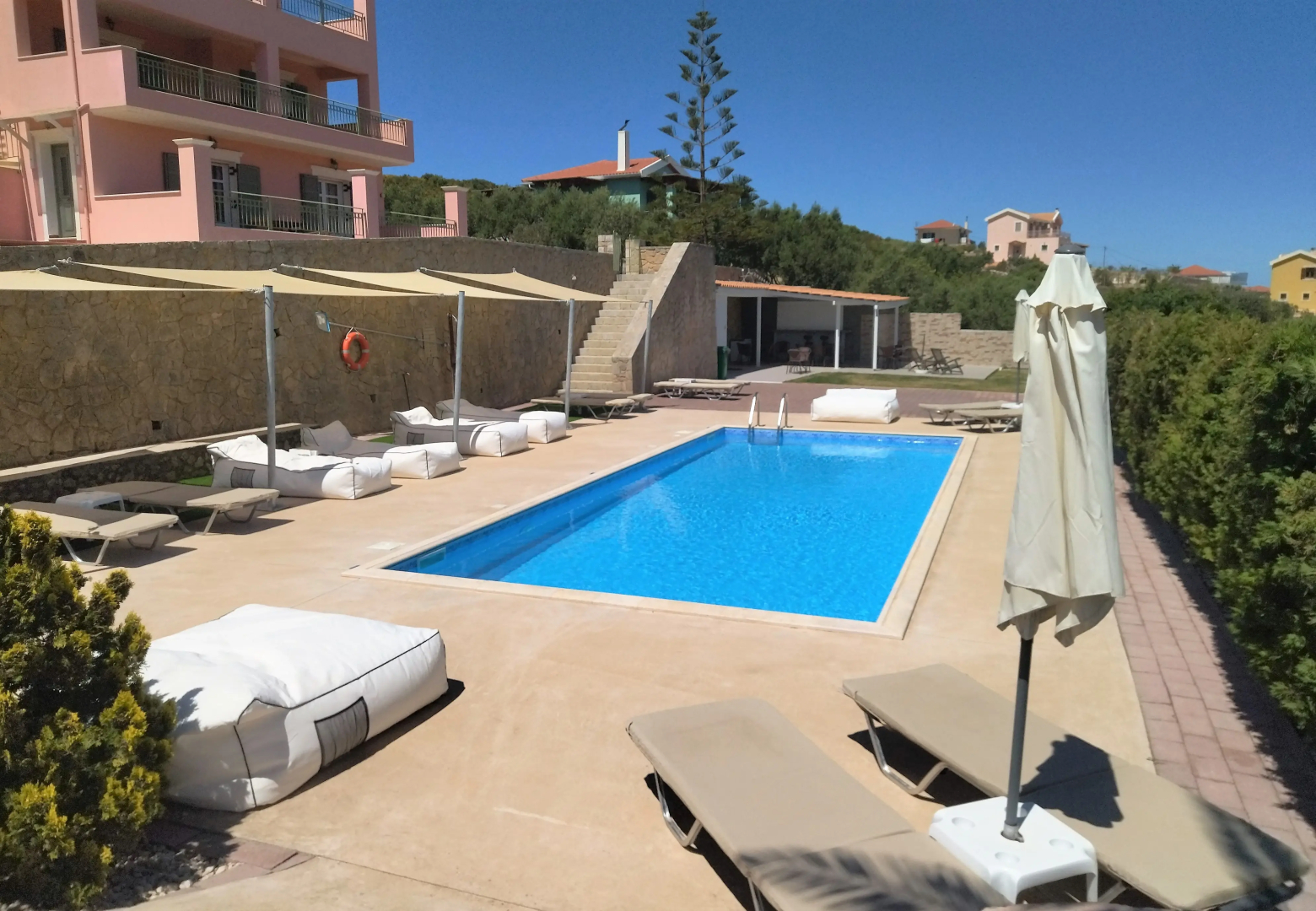 Lagoon View Apartments - Adults Only