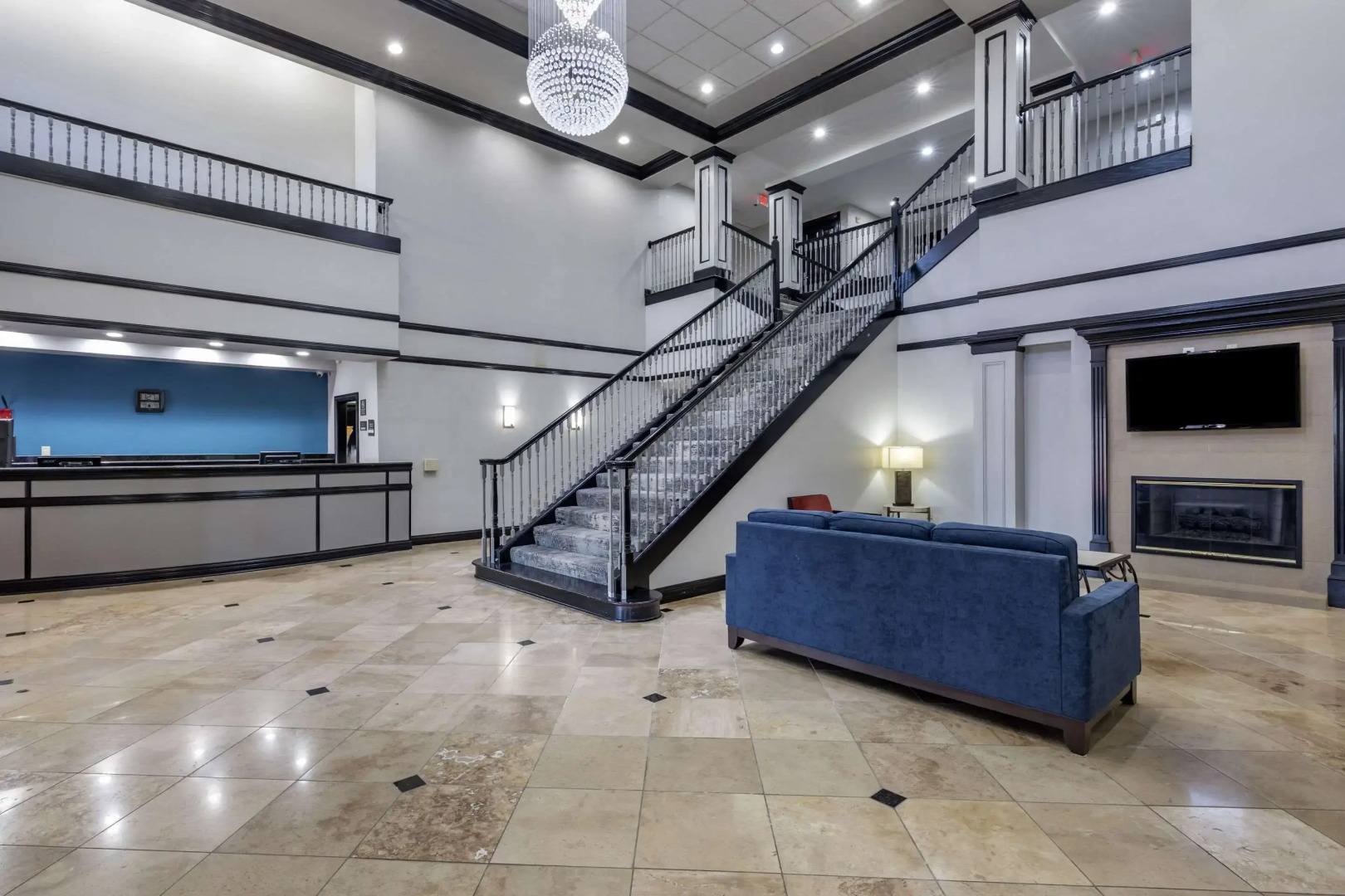 Quality Inn & Suites I-35 E / Walnut Hill