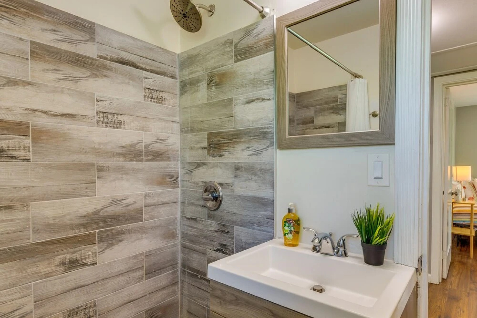 Charming Pensacola Vacation Rental - 3 Mi to Dtwn