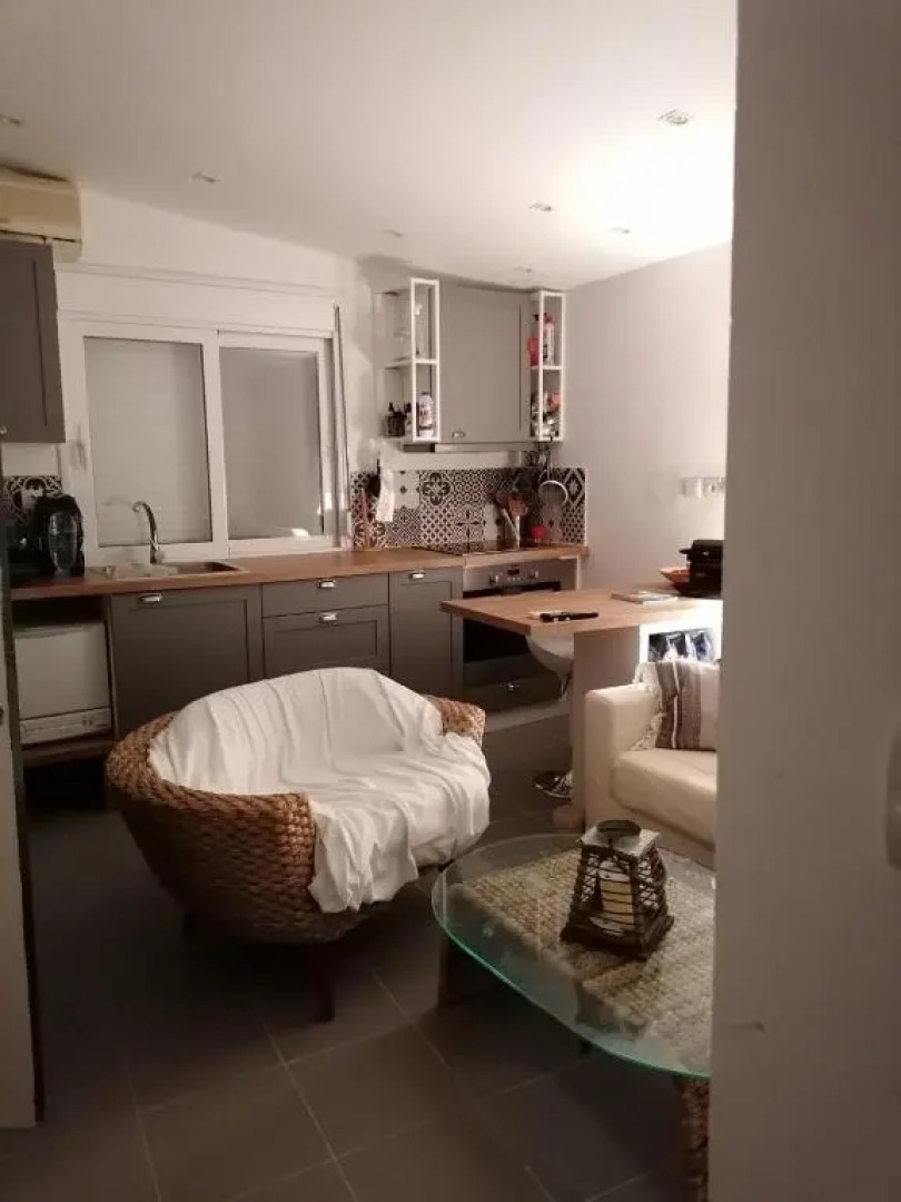 Detached renovated cottage with a garden 3 min walk from the beach