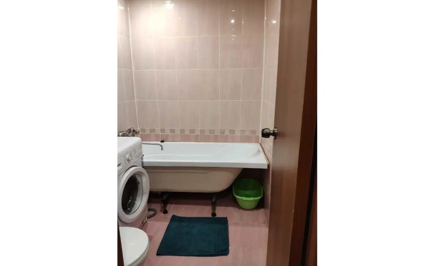 Home Hotel On Kirova 90A