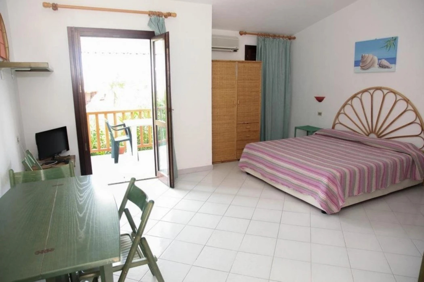 Appartamenti Isola Rossa Borgo Di Mare