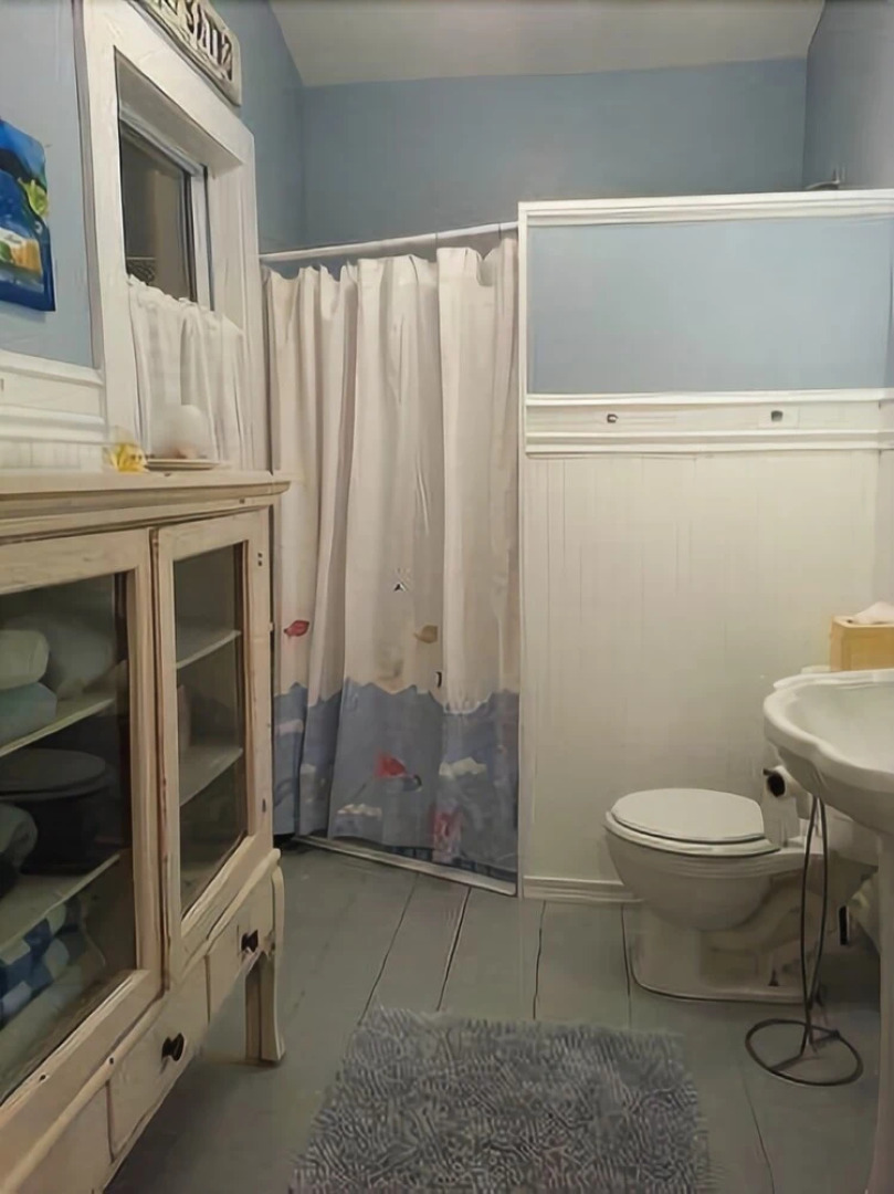 Barnacle on Bucks Harbor - Four Bedroom Home