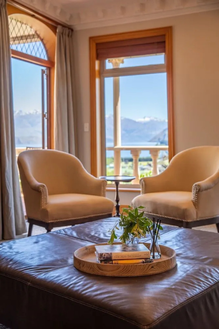 The Manor - Wanaka Unlocked