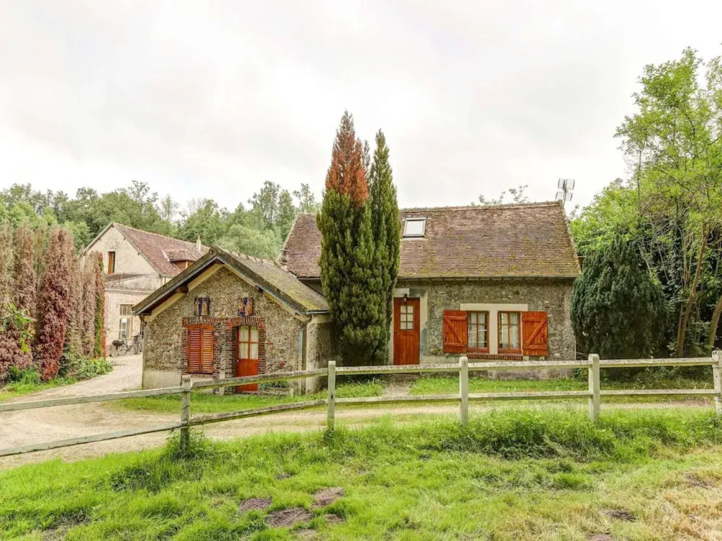 Holiday Home in a Park in Raizeux With Terrace