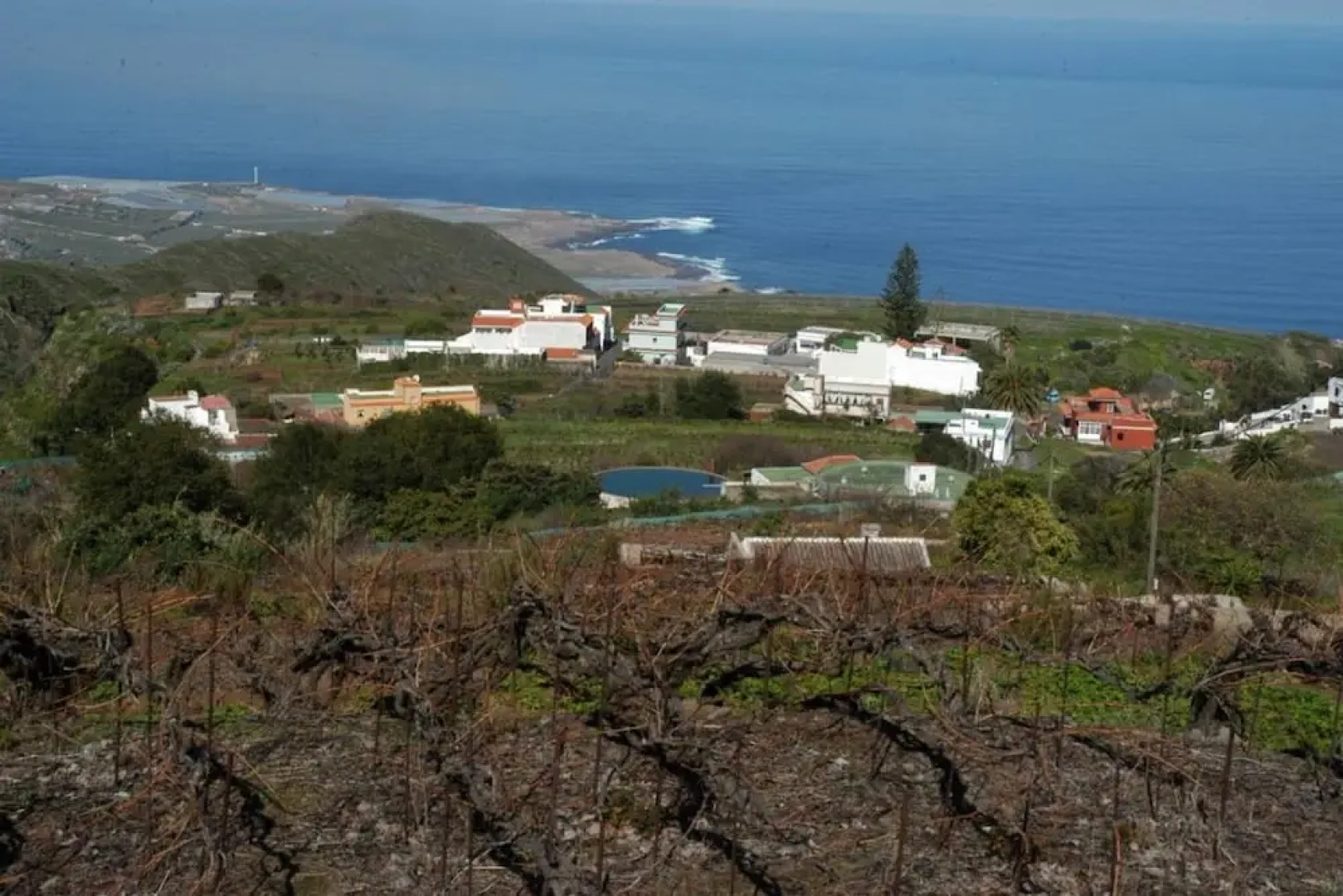 House with 2 Bedrooms in Los Silos, with Wonderful Sea View, Furnished Terrace And Wifi - 5 Km From the Beach