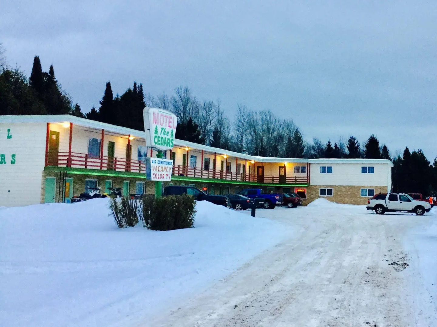 Cedars Motel