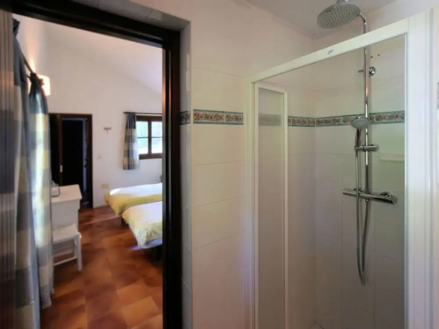 Nice Holiday Home With Private Pool and Beautiful Views of the sea and Mountains