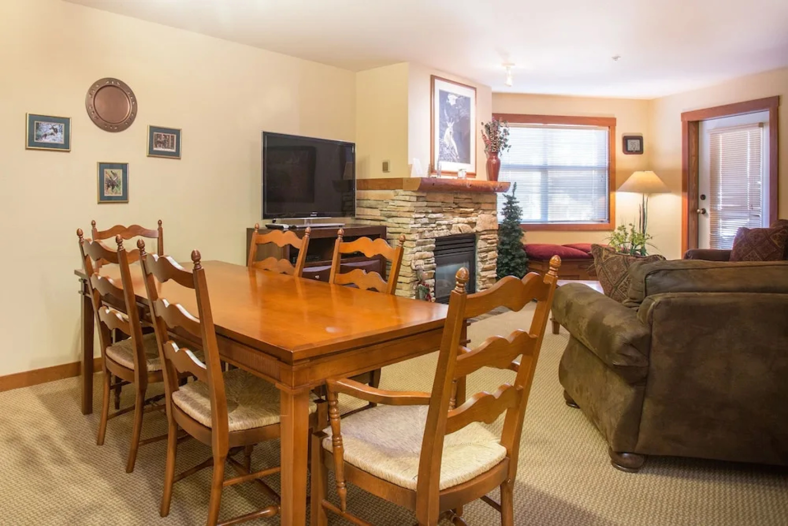 3306 - One Bedroom + Den Deluxe Powderhorn Lodge 1 Condo by RedAwning