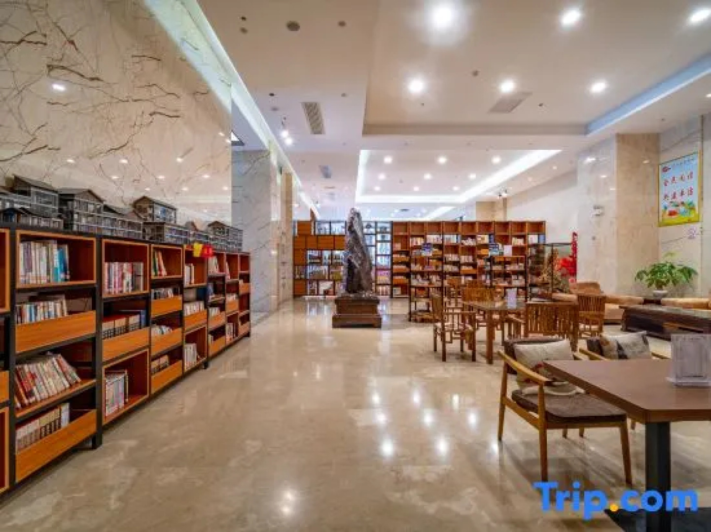 Lingshan Xi Orange Litchi Hotel