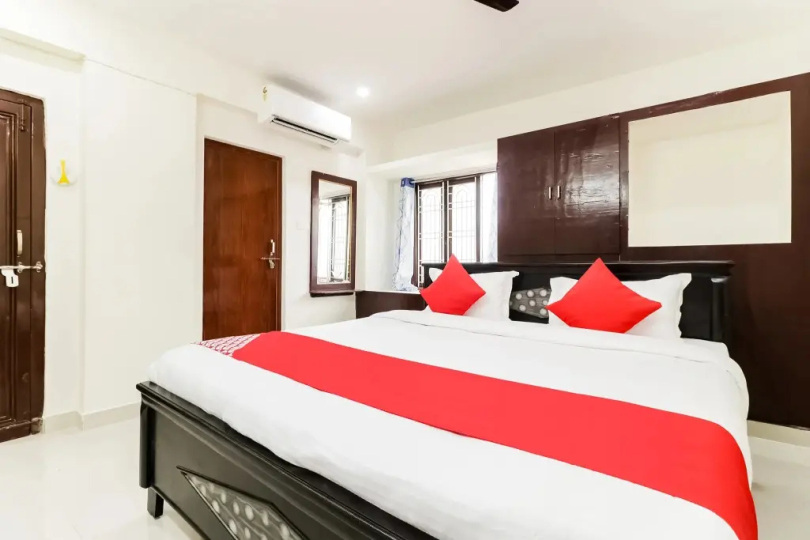 Victory Grand by OYO Rooms